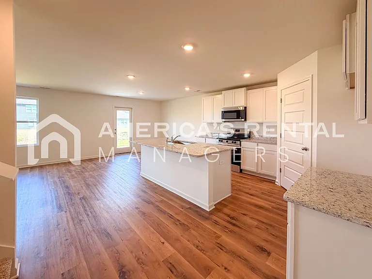 377 Koslin Loop — Photo 9