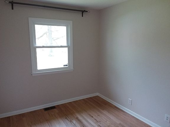 2nd image of 2724 Westleigh Dr