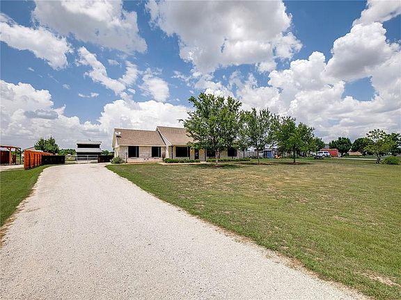 4th image of 4594 County Road 2604