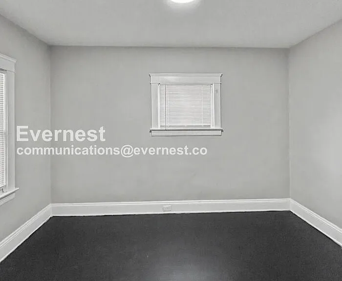 2932 E 118th St #1 — Photo 13
