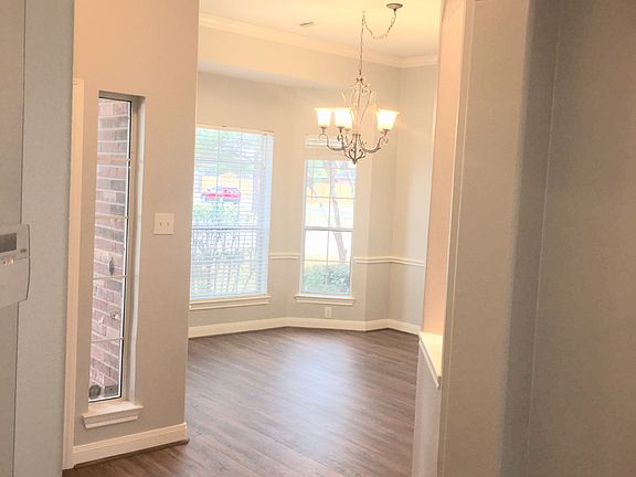 3rd image of 303 Colony Creek Dr