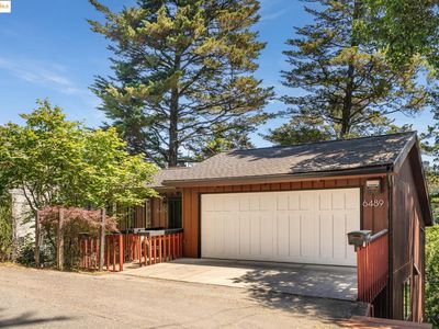 6489 Girvin Dr, Oakland, CA, 94611