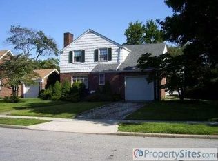 22 Salem Rd, Merrick, NY 11566