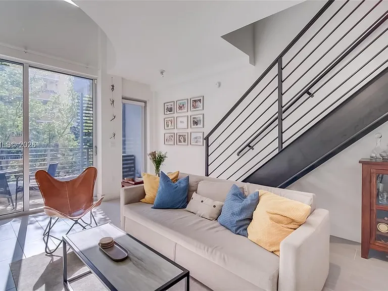 3339 Virginia St #323 — Photo 20