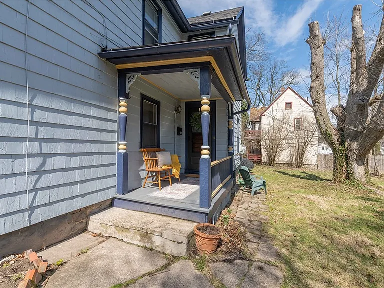 54 Sanford St #A — Photo 2