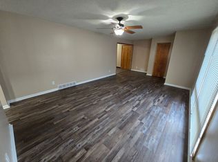 322 Webster St, Clay Center, KS 67432