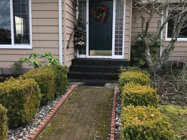 1109 S Laurel St, Port Angeles, WA 98362