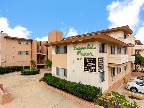 3rd image of 1930 Emerald St #306