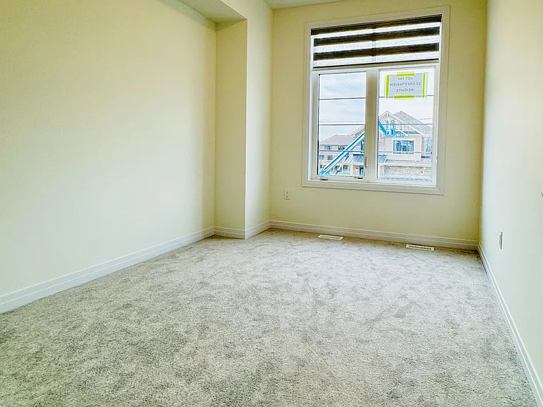 52 Cresthaven Hts — Photo 21