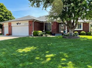 10806 W Meribeau Ct, Wichita, KS 67212