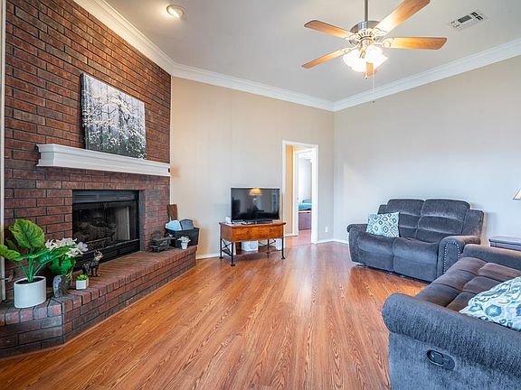 4th image of 6001 Sussex Pl
