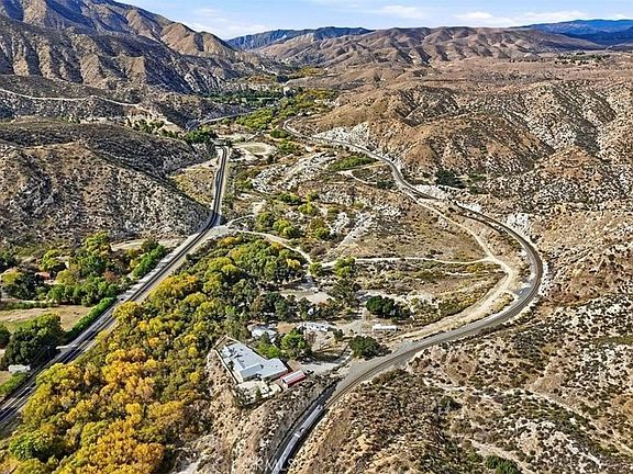 3rd image of 2 Soledad Canyon Rd #2-1/2