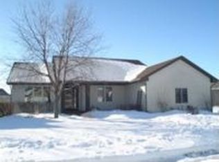 1578 Bluebill Trl, Chanhassen, MN 55317