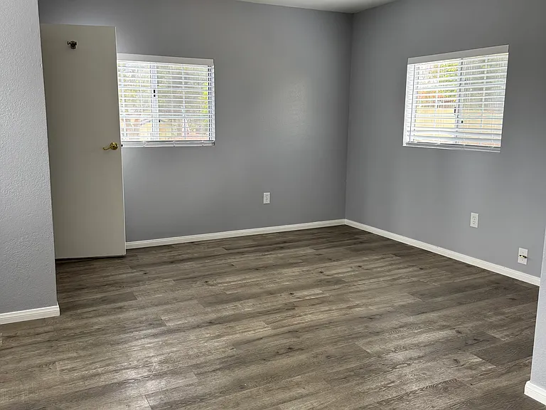230 Arran Ave #2 — Photo 9