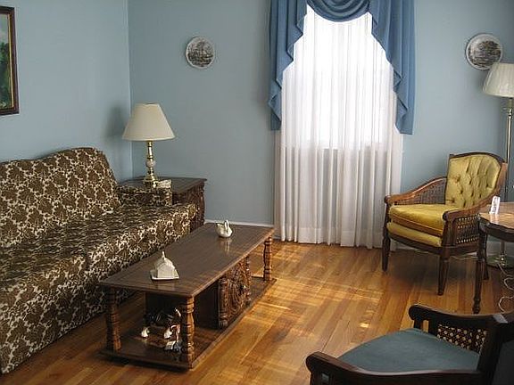 LIVING ROOM - HARDWOOD FLOORS