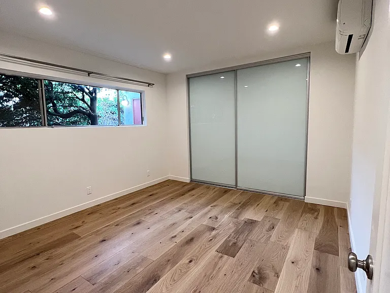 517 Pier Ave #1 — Photo 12