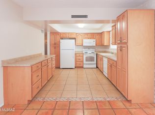 1582 S Rocky Mountain Dr, Tucson, AZ 85710