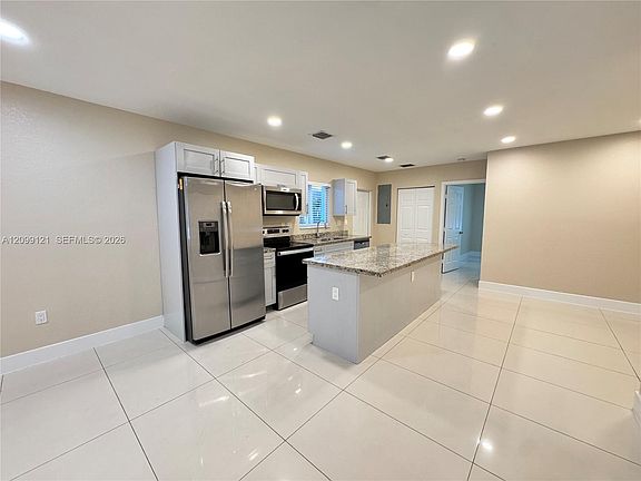 4th image of 1770 NW 55th St #1