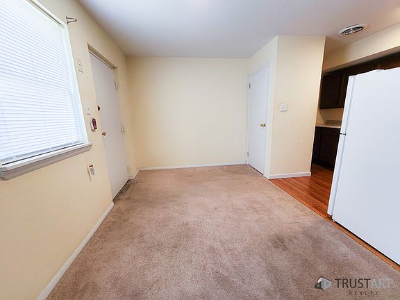 4th image of 4800 Knorr St #1R