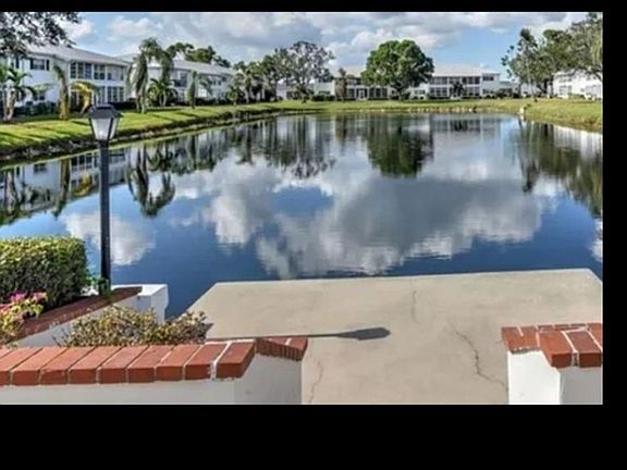 5th image of 1470 Myerlee Country Club Blvd