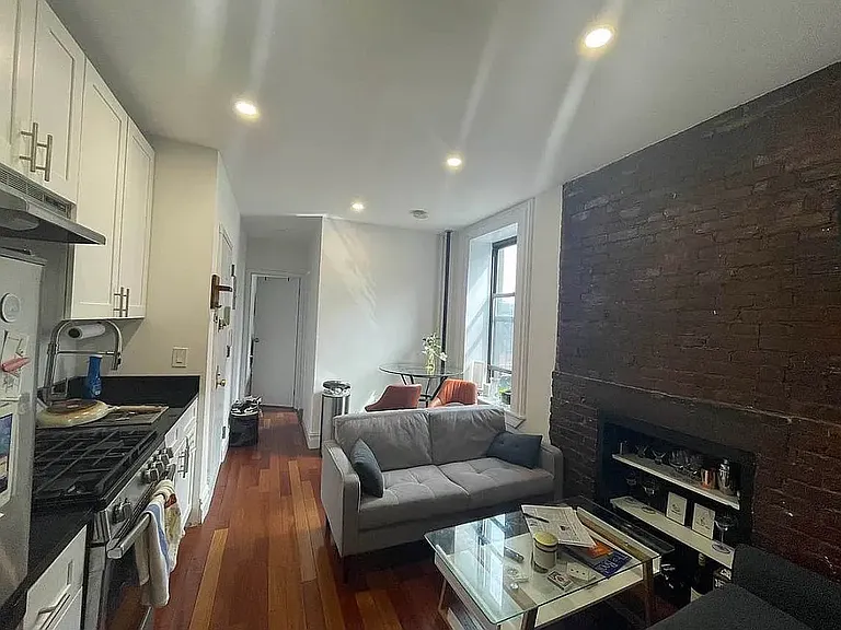 513 E 5th St #7A — Photo 1