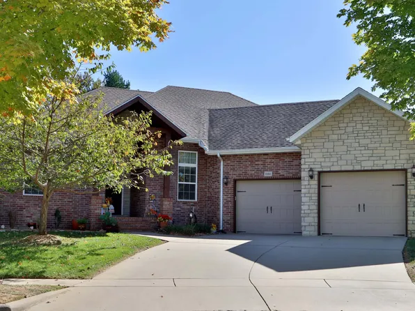 1102 N Arlington Street, Nixa, MO 65714