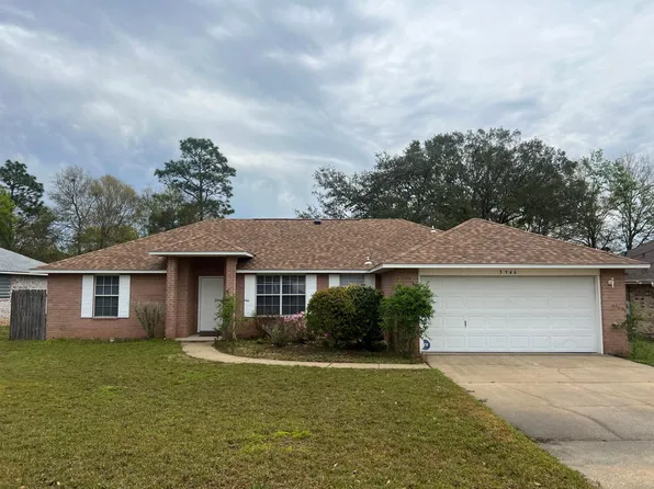 5946 Herlong Dr, Milton, FL 32570