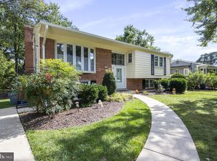 2415 Jackson Pkwy, Vienna, VA 22180