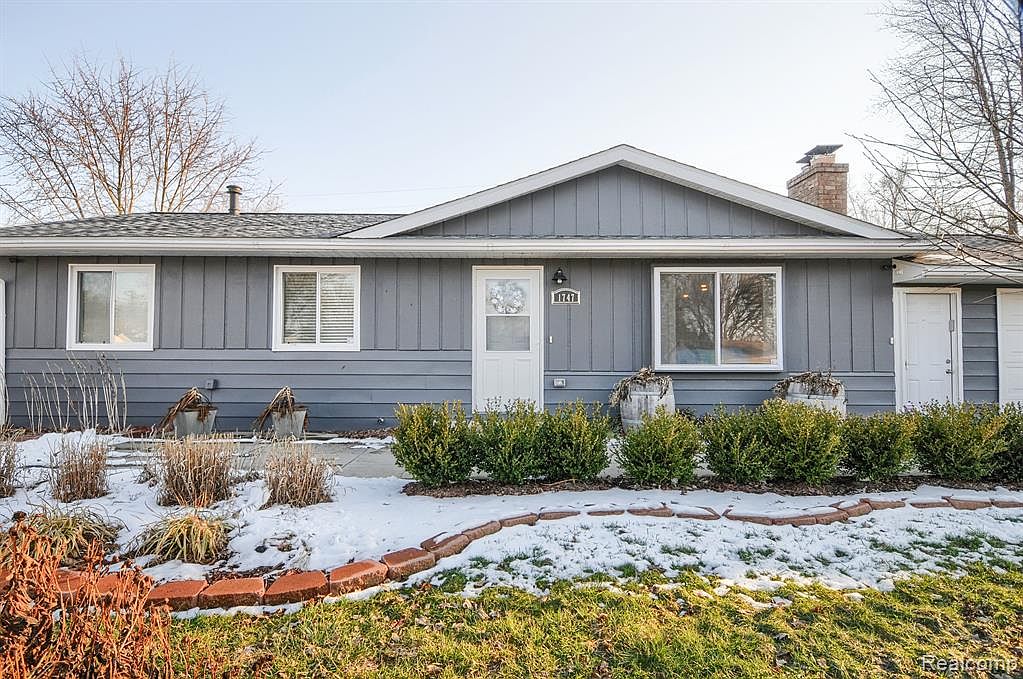 1747 Westbrooke Dr, Lapeer, MI 48446 Zillow