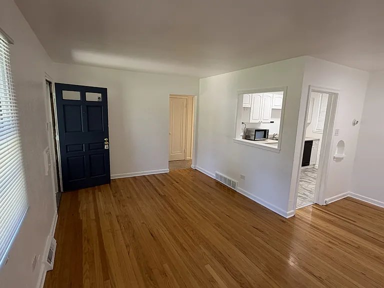 2525 S Clayton St — Photo 32
