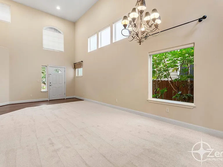2903 NE 184th Ave — Photo 5
