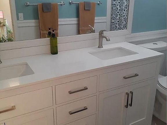 2nd image of 22632 Laguna Dr