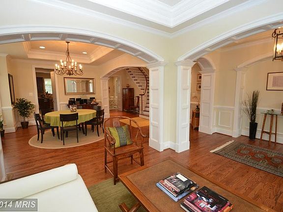 4th image of 2145 Royal Lodge Dr
