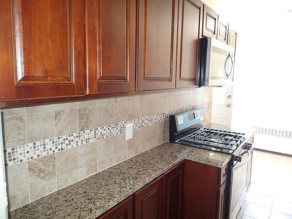 2nd image of 514 Beach 139 St #B6