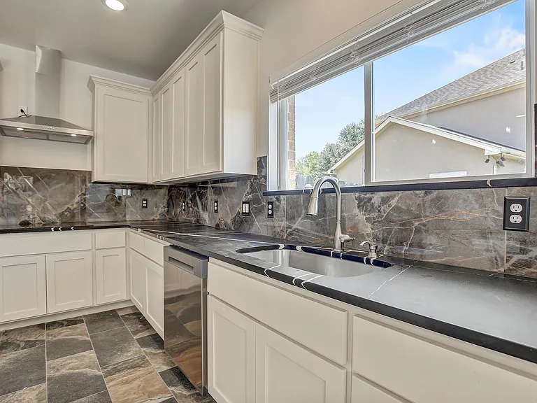 309 Camperdown Elm Dr — Photo 23