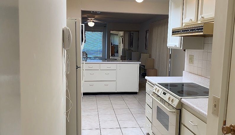 2nd image of 9635 W Willowbrook Dr