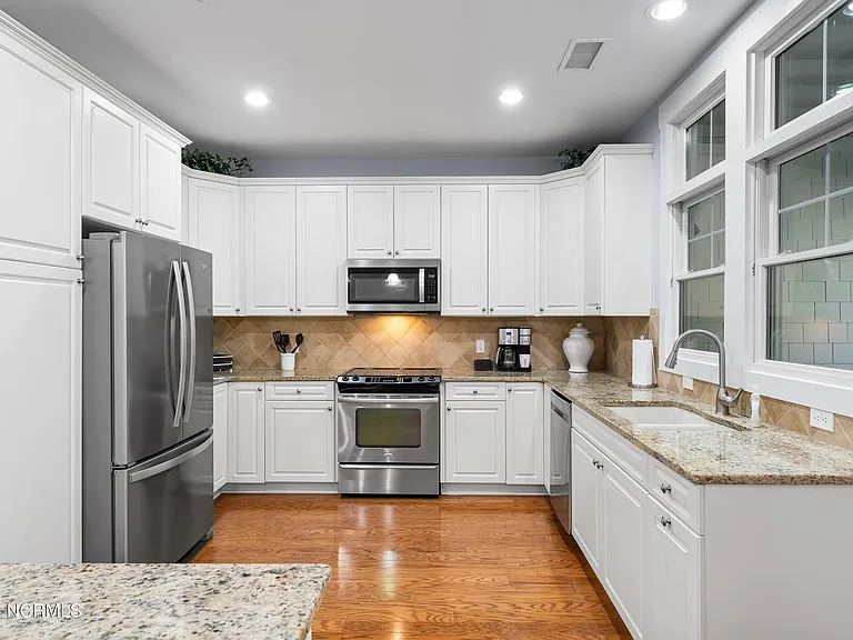 2537 Saint James Dr SE #807 — Photo 16