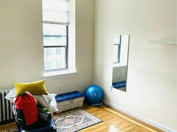 4th image of 28-19 Astoria Blvd #4F