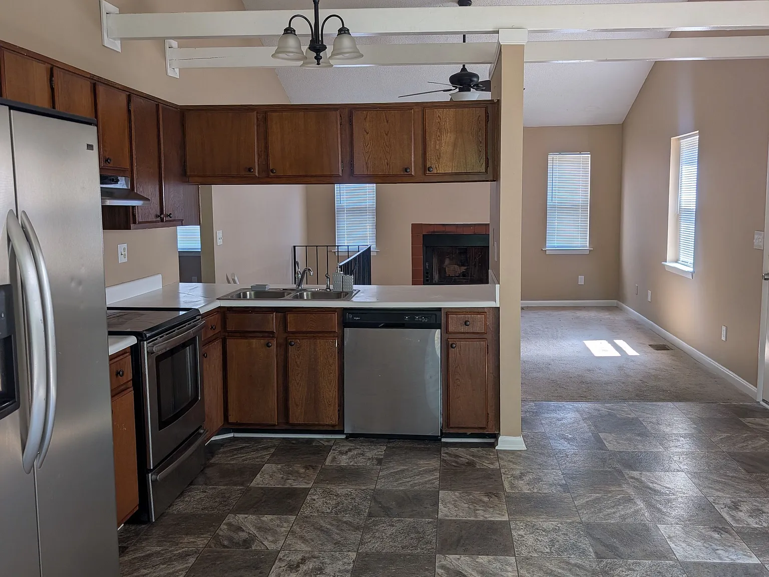 2 bed, 1.0 bath, 900 sqft, $1,800 — Photo 4