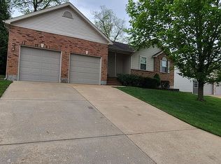 410 Cherie Ct, Washington, MO 63090