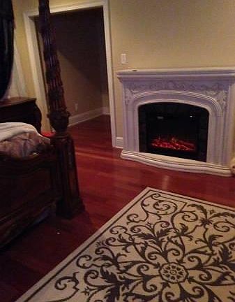 2nd image of 4703 Music St
