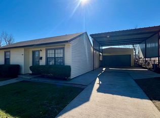 1656 Bell Ave, Blue Mound, TX 76131