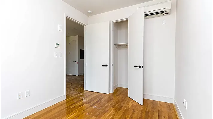 Rented by Nooklyn NYC LLC | media 41