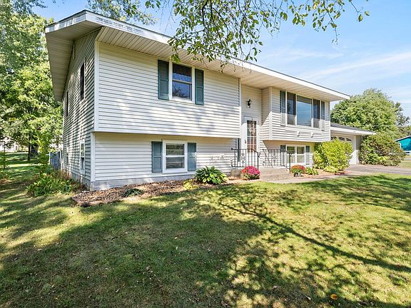 2nd image of 26496 Forli Ave