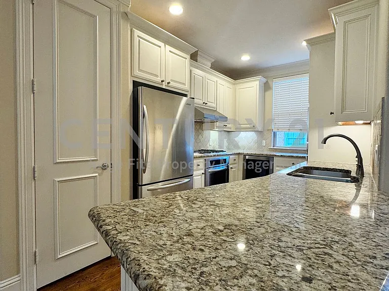 4148 Grassmere Ln #2A — Photo 3