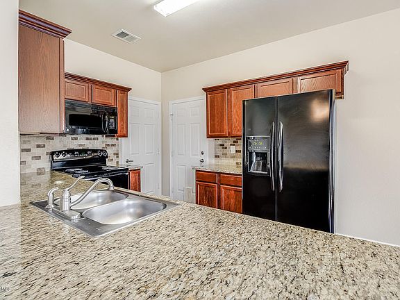 5th image of 1048 Bridgetowne Ln