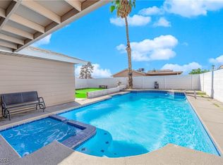 4657 Warner Pl, Las Vegas, NV 89115