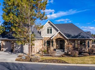 60880 Oasis Pl, Bend, OR 97702