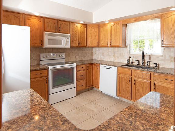 5th image of 605 E 13th Avenue Ct