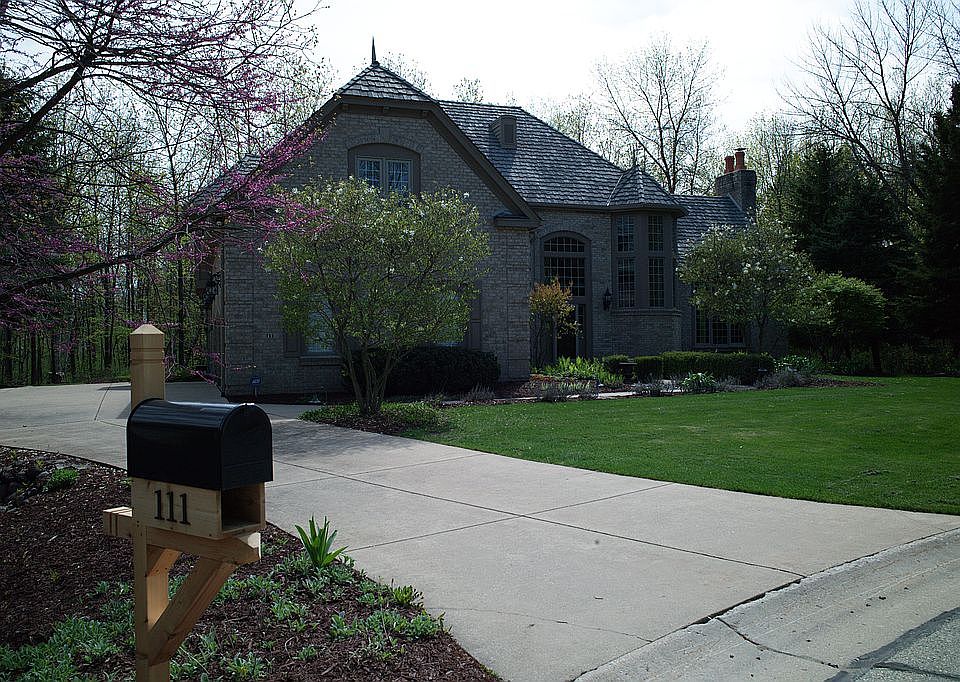 1st image of 111 W Dogwood Ct